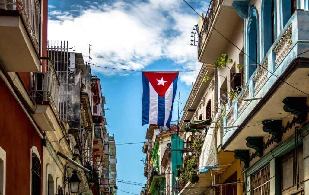 bandiera dell'edificio a cuba salsera.