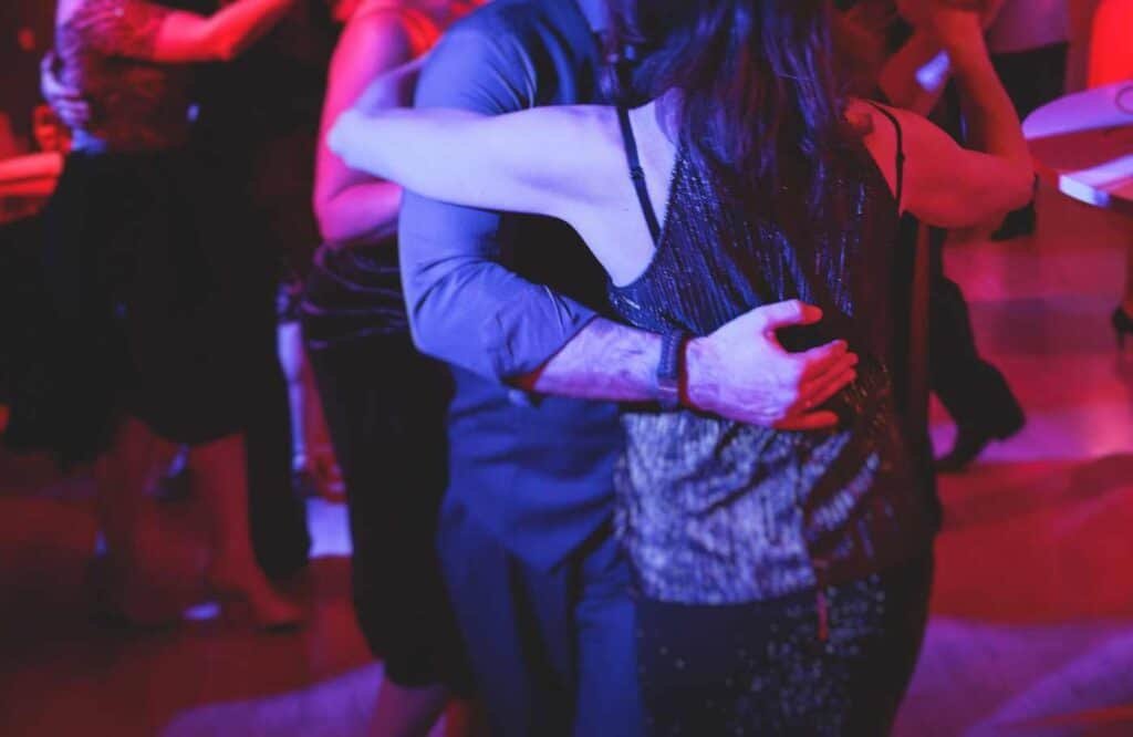 Plakat za latino večer Sežana – salsa & bachata v Klubu Sofia.